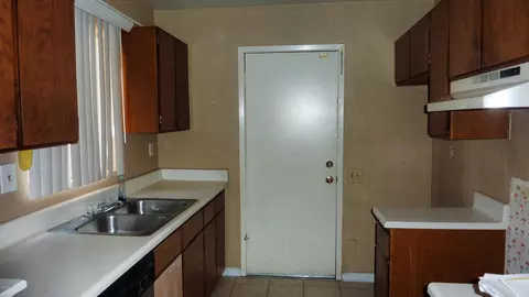 7027 S 40th Pl, Phoenix, AZ 85042 photo 4