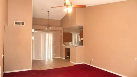 7027 S 40th Pl, Phoenix, AZ 85042 photo 2