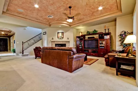 3934 E Patrick Ln, Phoenix, AZ 85050 photo 15