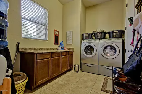 3934 E Patrick Ln, Phoenix, AZ 85050 photo 21