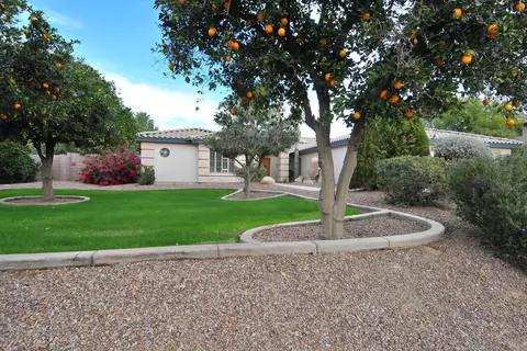 4042 E Fox St, Mesa, AZ 85205 photo 2