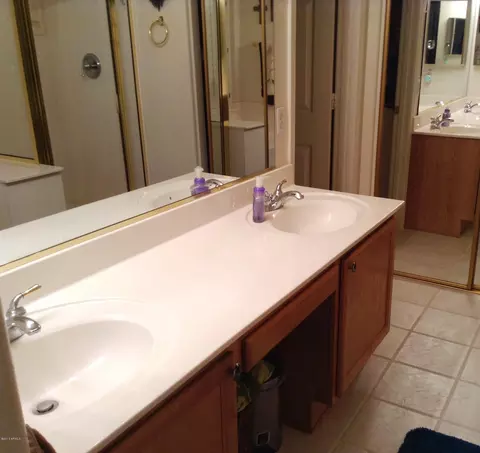 216 E Smoke Tree Rd, Gilbert, AZ 85296 photo 7