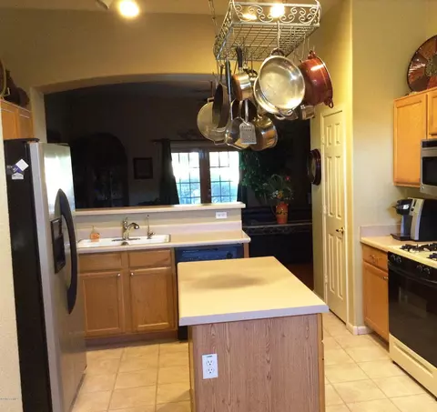 216 E Smoke Tree Rd, Gilbert, AZ 85296 photo 11