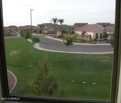 3085 S Lois Ln, Gilbert, AZ 85295 photo 10