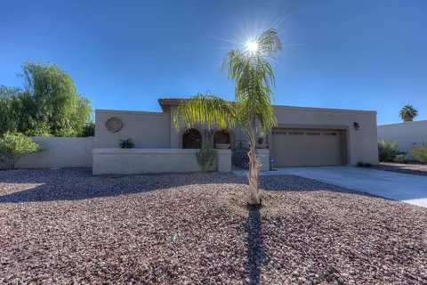 4633 E Sunrise Dr, Phoenix, AZ 85044 photo 1