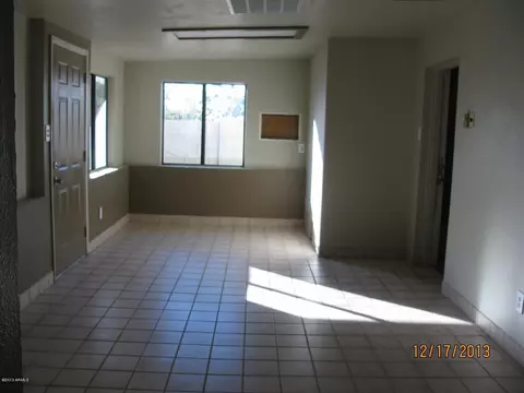 4927 E Piccadilly Rd, Phoenix, AZ 85018 photo 5