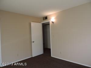 3914 E Becker Ln, Phoenix, AZ 85028 photo 24