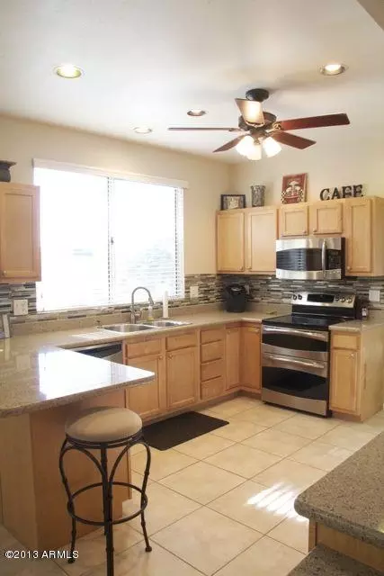 325 W Smoke Tree Rd, Gilbert, AZ 85233 photo 13