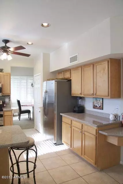 325 W Smoke Tree Rd, Gilbert, AZ 85233 photo 17