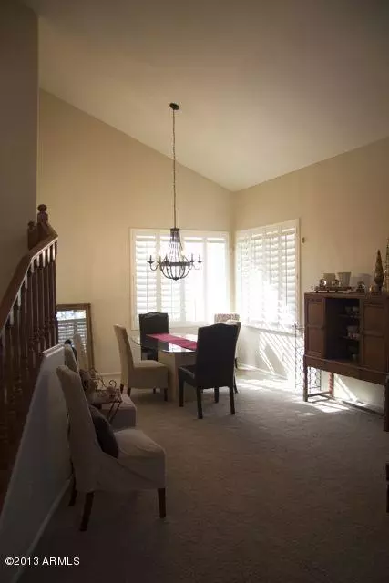 325 W Smoke Tree Rd, Gilbert, AZ 85233 photo 8