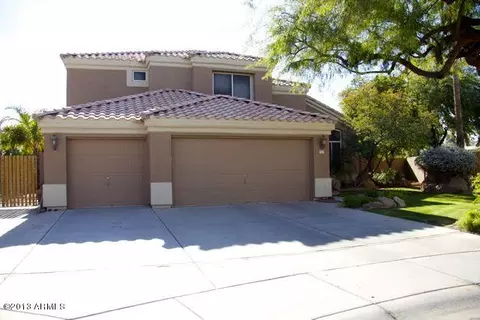 325 W Smoke Tree Rd, Gilbert, AZ 85233 photo 2