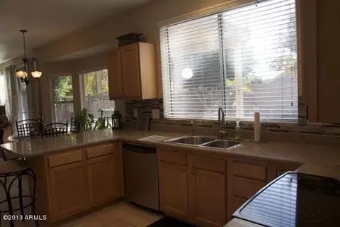 325 W Smoke Tree Rd, Gilbert, AZ 85233 photo 18
