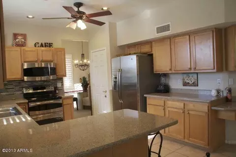 325 W Smoke Tree Rd, Gilbert, AZ 85233 photo 15