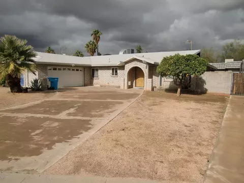 2834 E Dahlia Dr, Phoenix, AZ 85032 photo 2