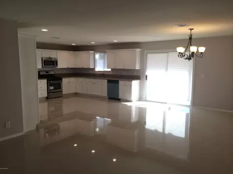 513 Ellis Dr, Tempe, AZ 85282 photo 4