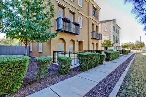 2622 S Harmony Ave, Gilbert, AZ 85295 photo 1