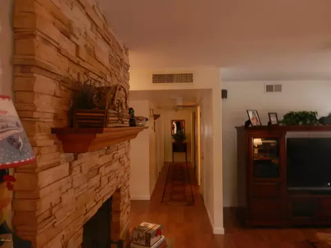 1929 E Pebble Beach Dr, Tempe, AZ 85282 photo 1