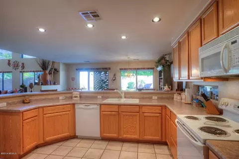 1092 W Chilton Ave, Gilbert, AZ 85233 photo 5