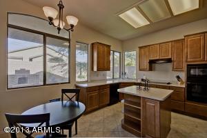 4830 E Robin Ln, Phoenix, AZ 85054 photo 9