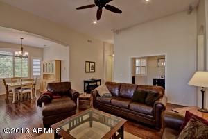 4830 E Robin Ln, Phoenix, AZ 85054 photo 6