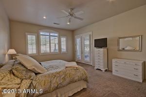 4830 E Robin Ln, Phoenix, AZ 85054 photo 23