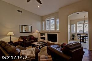 4830 E Robin Ln, Phoenix, AZ 85054 photo 4