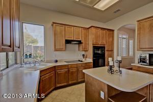4830 E Robin Ln, Phoenix, AZ 85054 photo 12