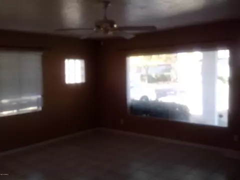 15 E Keim Dr, Phoenix, AZ 85012 photo 5