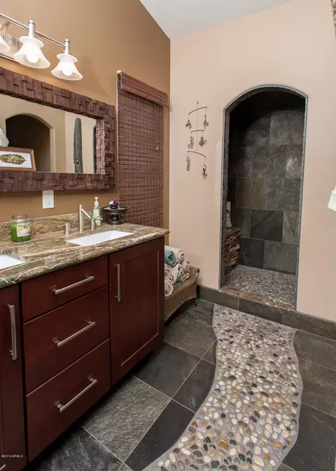 3631 E Renee Dr, Phoenix, AZ 85050 photo 9