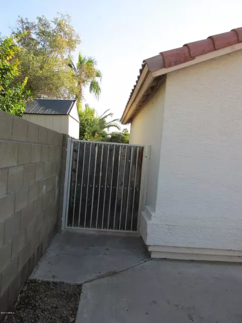 1009 E Hearne Way, Gilbert, AZ 85234 photo 5