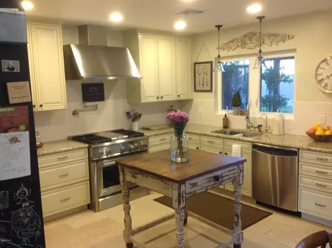 1030 E Glenn Dr, Phoenix, AZ 85020 photo 6