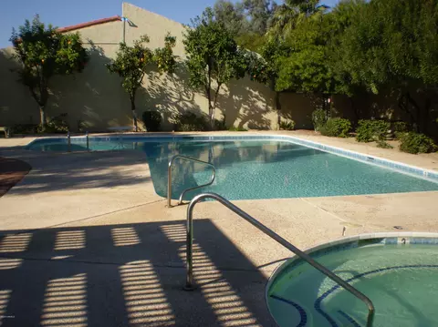 17 E Loma Ln, Phoenix, AZ 85020 photo 23