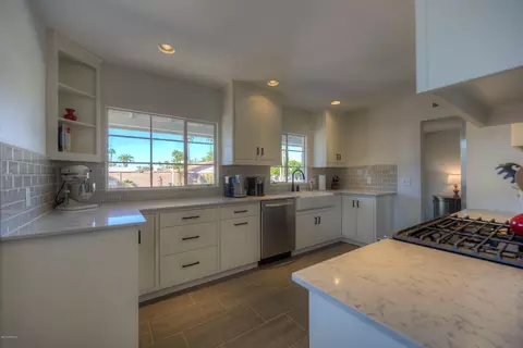 3013 N 55th Pl, Phoenix, AZ 85018 photo 3