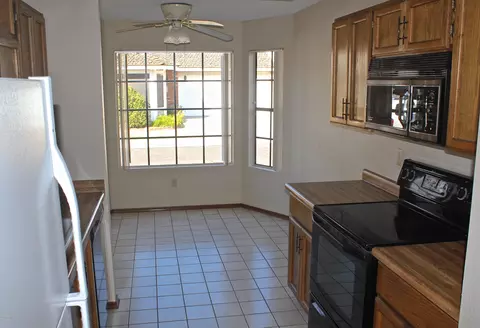 209 E Danbury Rd, Phoenix, AZ 85022 photo 4