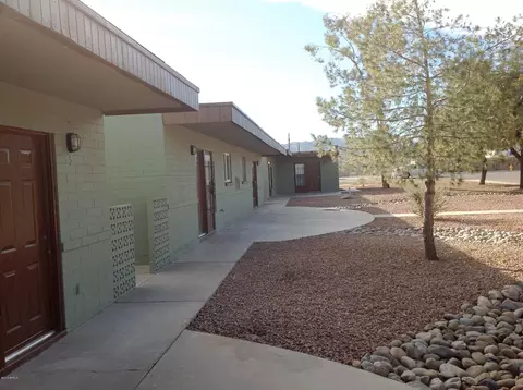 902 E Southern Ave, Phoenix, AZ 85040 photo 2