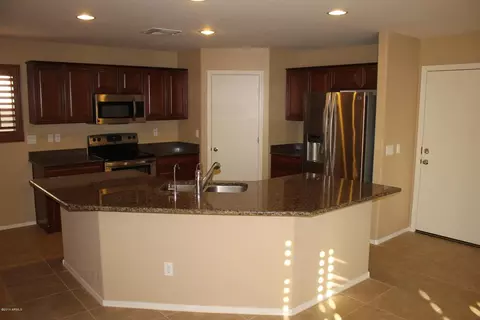 2261 E Cochise Ave, Apache Junction, AZ 85119 photo 16