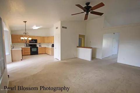 6533 E Menlo St, Mesa, AZ 85215 photo 4
