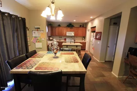 2000 S Falcon Dr, Gilbert, AZ 85295 photo 9