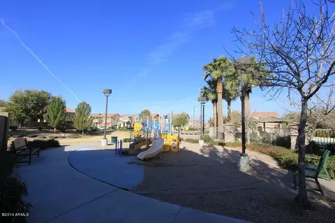 2000 S Falcon Dr, Gilbert, AZ 85295 photo 30