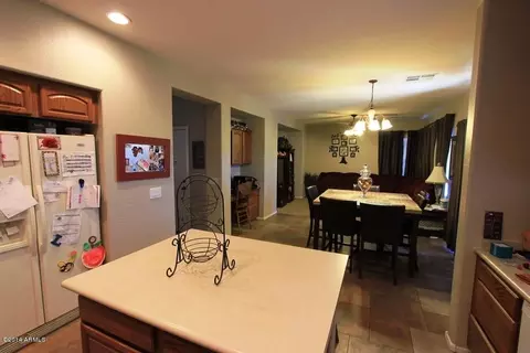 2000 S Falcon Dr, Gilbert, AZ 85295 photo 11