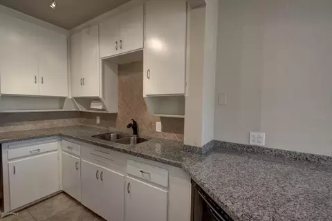 9620 N 3rd Dr, Phoenix, AZ 85021 photo 20