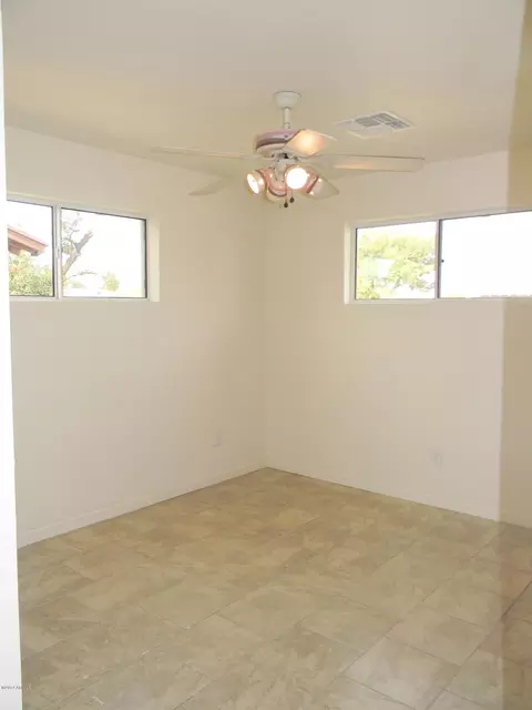 1833 E Sunland Ave, Phoenix, AZ 85040 photo 12