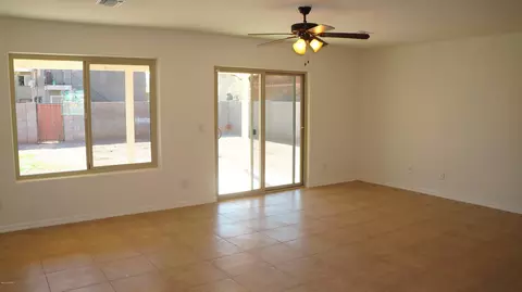 3121 E Mobile Ln, Phoenix, AZ 85040 photo 5