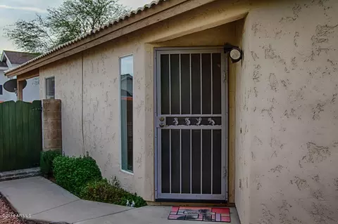 3259 E Kerry Ln, Phoenix, AZ 85050 photo 2