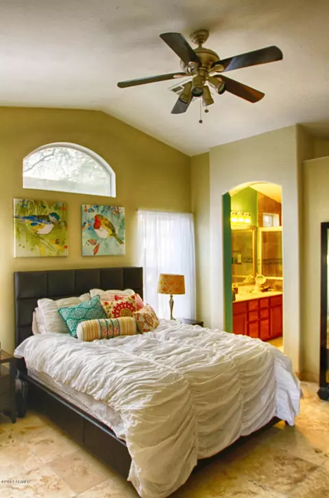 3259 E Kerry Ln, Phoenix, AZ 85050 photo 12