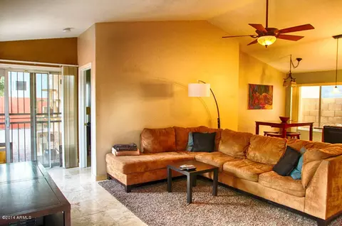 3259 E Kerry Ln, Phoenix, AZ 85050 photo 3