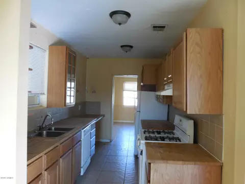 3350 E Pierce St, Phoenix, AZ 85008 photo 2