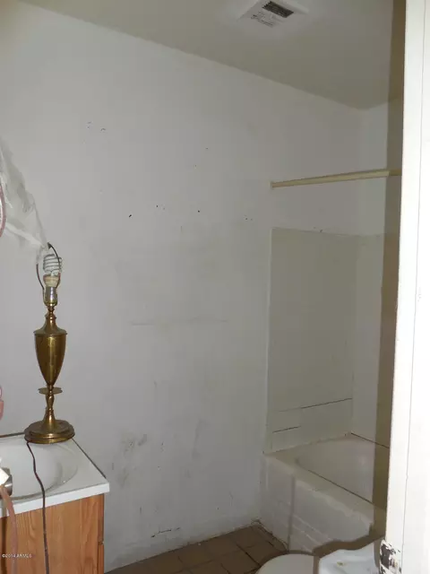 3219 E Oak St, Phoenix, AZ 85008 photo 8