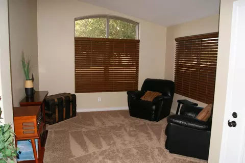 2315 E Pinto Dr, Gilbert, AZ 85296 photo 2