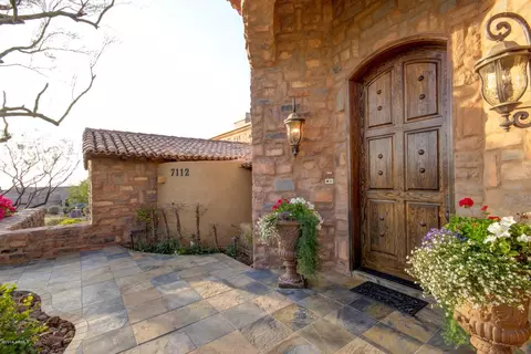 7112 E Summit Trail St, Mesa, AZ 85207 photo 6